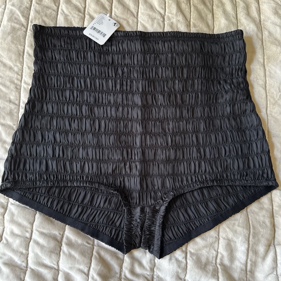 Free People Intimately Ruched Shorties NWOT - Picture 2 of 5